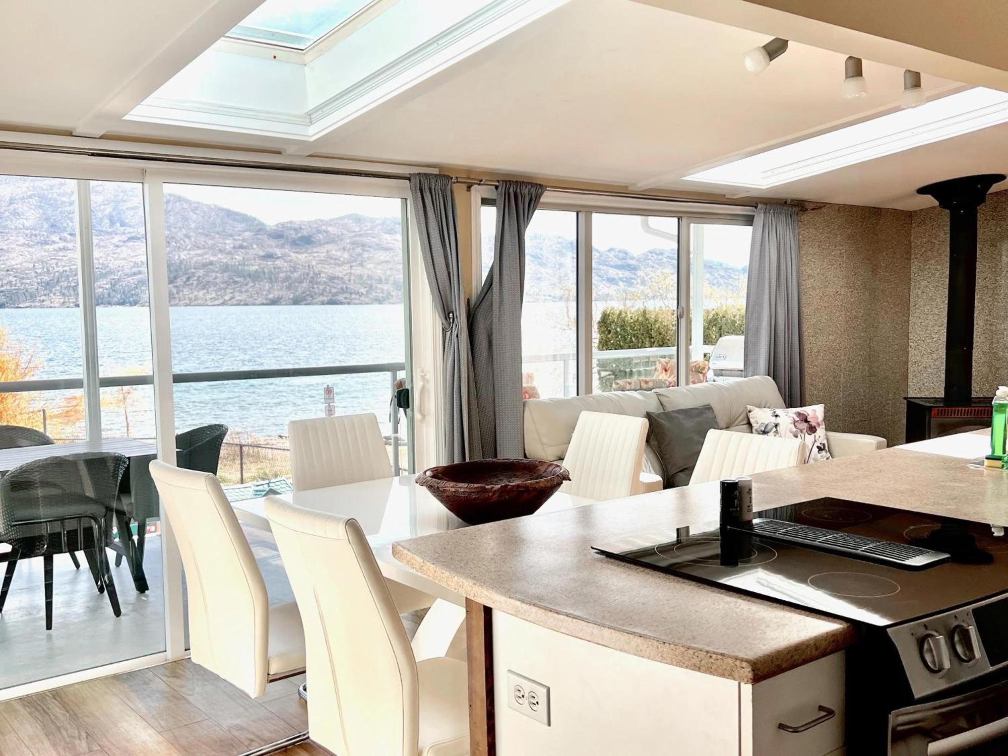 Peachland Beach Resort Exterior foto